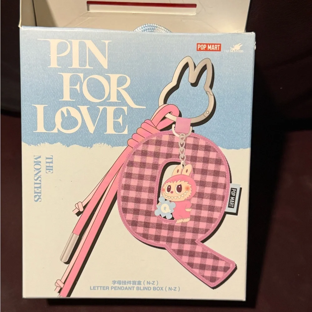 Pop Mart Pin For Love “Y”